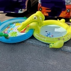プール　滑り台　水遊びの画像