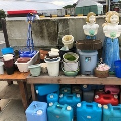 植木鉢・プランター・ポリバケツ・ポリタンクなでどれでも0円❗️お...