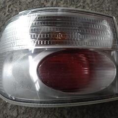 [ 値下げ中 ]ダイハツ:タントカスタム(RS?)　テールランプ [ 委託品 ]の画像