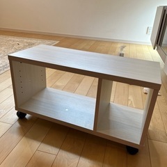 キャスター付き棚