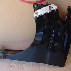 中古パーツ　　ダイハツ　タントカスタム　L375Ｓ　左フェンダー...