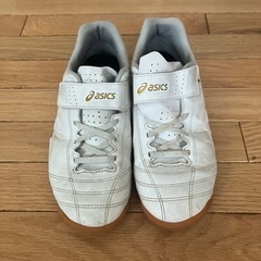 asics サッカートレーニングシューズ　21.5cm
