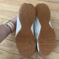 asics サッカートレーニングシューズ　21.5cmの画像