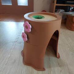 つかまり立ちできる切り株
