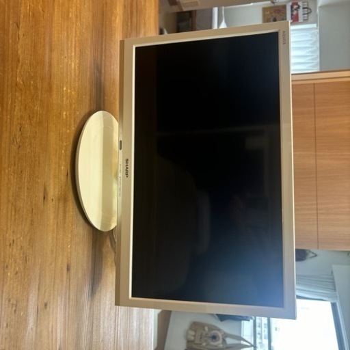 液晶カラーテレビ　AQUOS 19V
