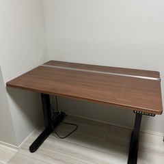 【美品】電動昇降式デスク／木目調