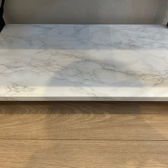 大理石調スチールラックの画像