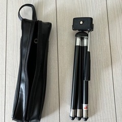 カメラ　三脚　シンプル