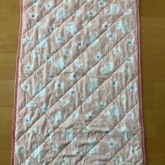 ミッフィー 柄　敷きパッド