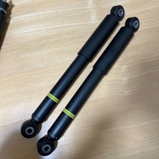 美品 納車前外し JB64W ジムニー 純正 ショック 1台分