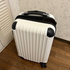 キャリーケースの画像