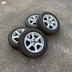 スタッドレスタイヤ 23年製 バリ溝