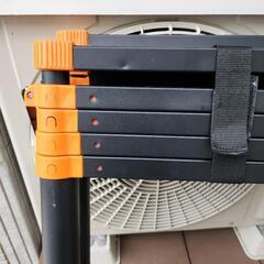 再再値引き伸縮脚立の画像