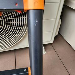 再再値引き伸縮脚立の画像