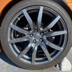 日産GTR R35 中期純正ホイール+タイヤセットの画像