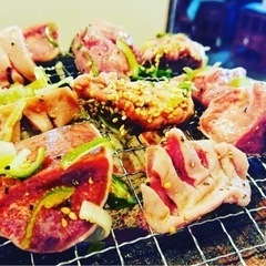 ホルモン焼きの接客、洗い場