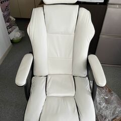 ほぼ未使用★ゲーミングチェア★