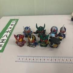 0714-183 指人形