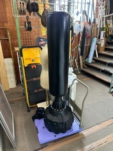 グローブ付き サンドバッグ　スタンド　165cm