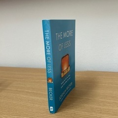 　The More of Less　洋書　ほぼ新品　の画像