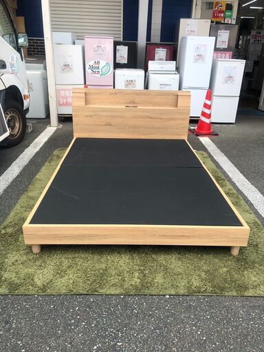 売り切れ】ダブルベッドフレーム コンセント付き ダブルベッド 💳自社