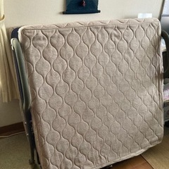 折りたたみベッド