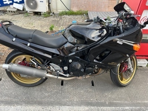 ツアラーバイク　ZZR400