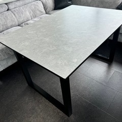 【美品】ダイニングテーブル　大理石調　　　