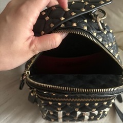 ヴァレンティノリュックの画像