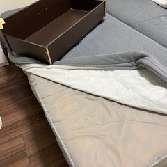 足つきシングルサイズマットレス×2と収納引き出し×２