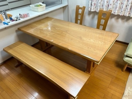 9月土日　ダイニングテーブル　4点セット　20万以上で購入の品