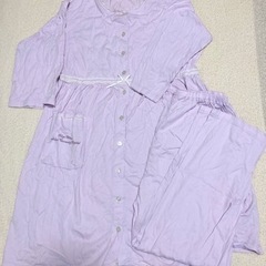 マタニティパンツとパジャマ
の画像