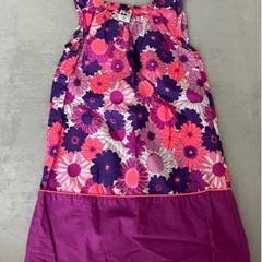 新品未使用　キッズ服　海外ブランド　5歳用ワンピース2枚の画像