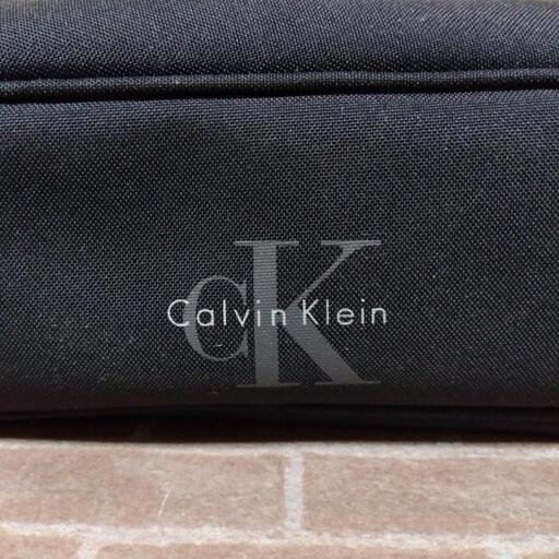 厚木方面Calvin Kleinサングラスケース