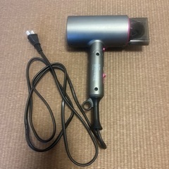 【中古ジャンク品】 1300W大風量ドライヤーの画像