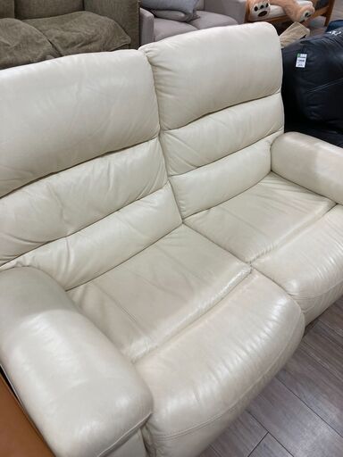 値下げしました！！ニトリ｜電動リクライニングソファーのご紹介です