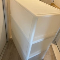 衣装ケースの画像