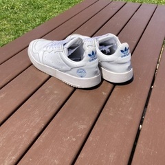 【アディダス】スニーカー 👟 ホワイト SUPERCOURT. スーパーコート，白の画像