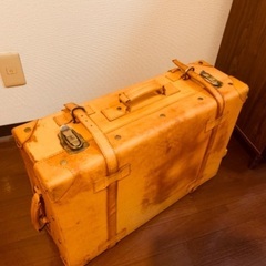 レザーのスーツケース
