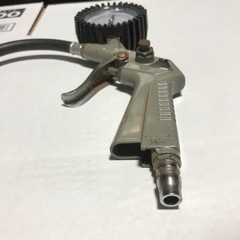 自動車　空気入れの画像