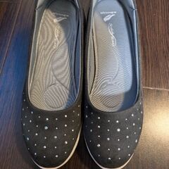 女性用パンプス
