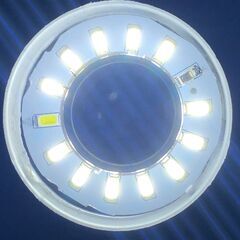 人感センサー付きLED電球 7W（白熱電球40W相当）・・・ただし難ありの画像