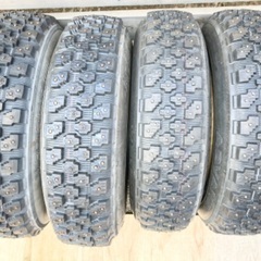 14インチ　スパイクタイヤの画像