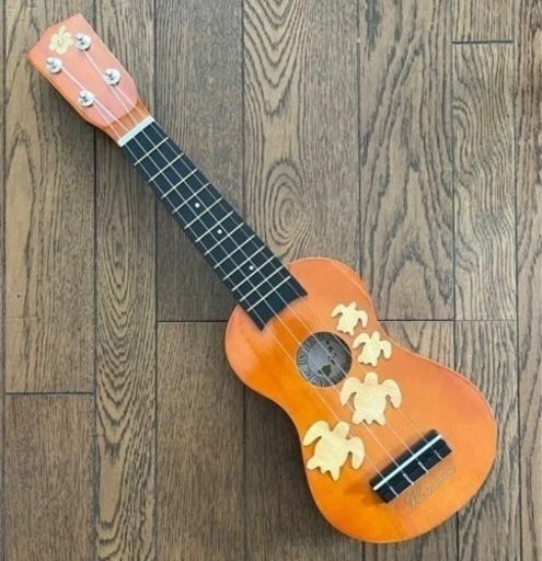 ウクレレ：ホヌデザイン Universal Worldwide Trading Inc.