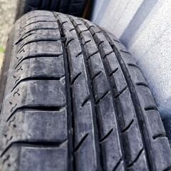 ダイハツ 155/65R14  アルミホイール付　タイヤほぼ新品　２本　の画像