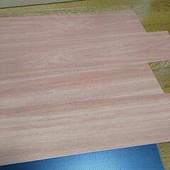 フロアタイル　赤茶色系　３４枚あります。の画像