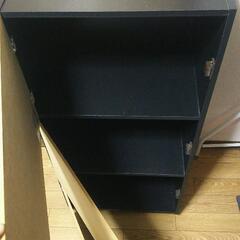 黒色の三段ボックスの画像