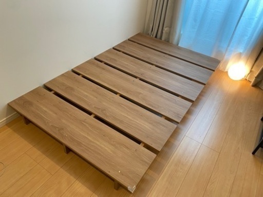 ほぼ新品Lowyaのシングルベッド  マットレス付き