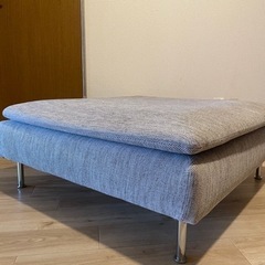 IKEA ソーデルハムン　オットマンの画像