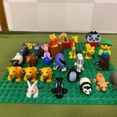 ④LEGO デュプロ　動物23体セット　基礎板付き